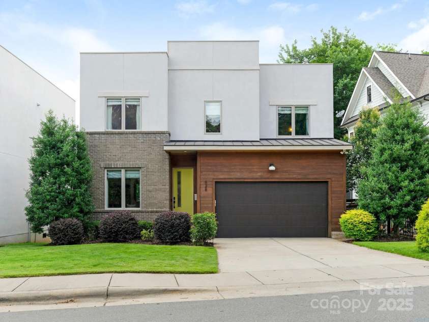 628 Cherry Street, Charlotte, NC 28204.  MLS# CAR4275125, YatesRealty ID 22967. Front Exterior
