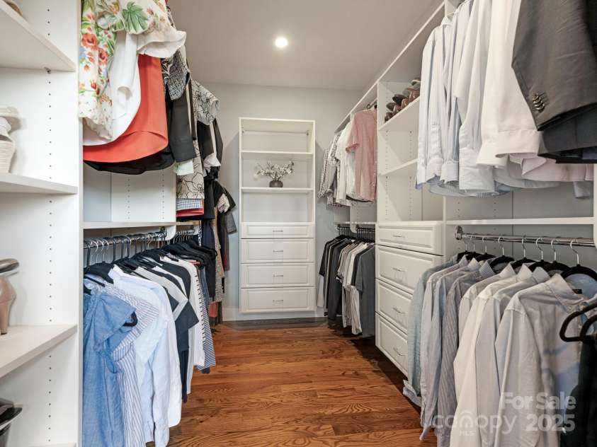 628 Cherry Street, Charlotte, NC 28204.  MLS# CAR4275125, YatesRealty ID 22967. Primary Closet