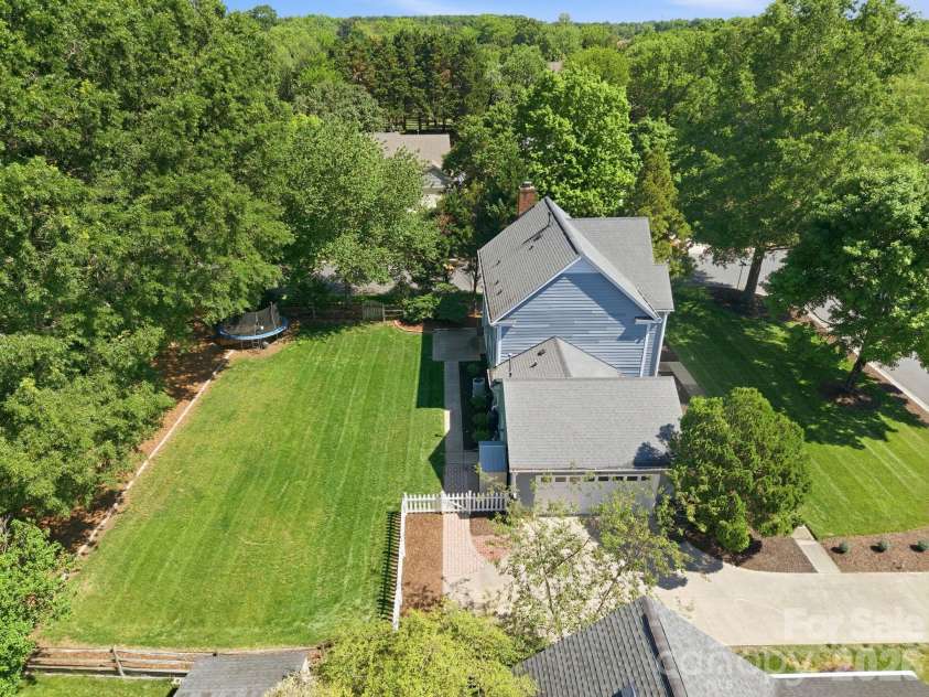 8729 Totteridge Drive, Charlotte, NC 28277.  MLS# CAR4380415, YatesRealty ID 22968. 