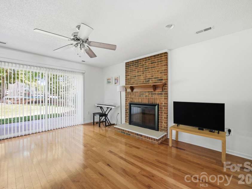 8729 Totteridge Drive, Charlotte, NC 28277.  MLS# CAR4380415, YatesRealty ID 22968. 