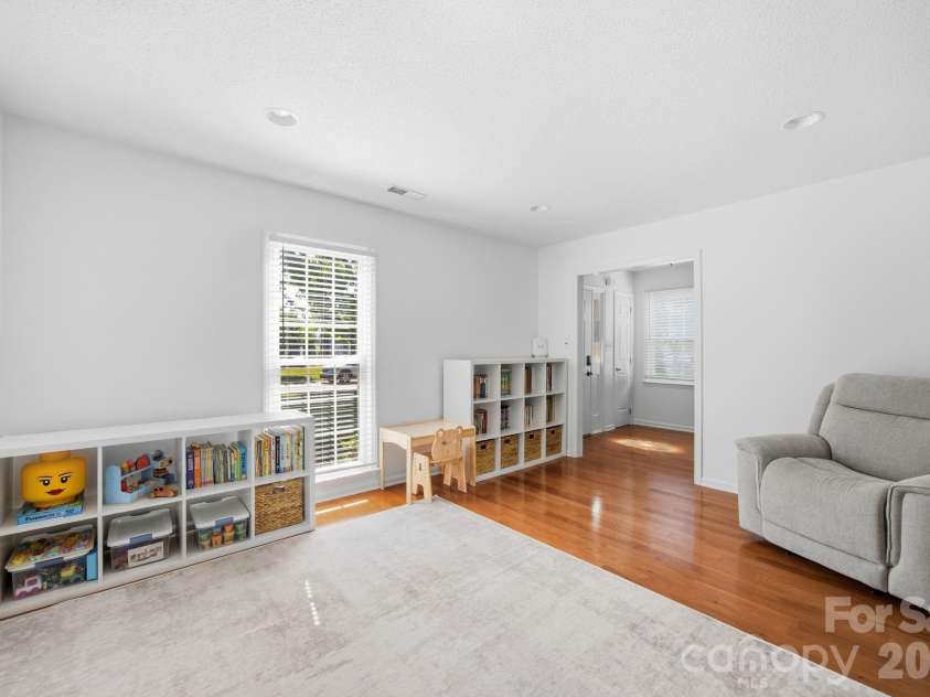 8729 Totteridge Drive, Charlotte, NC 28277.  MLS# CAR4380415, YatesRealty ID 22968. 