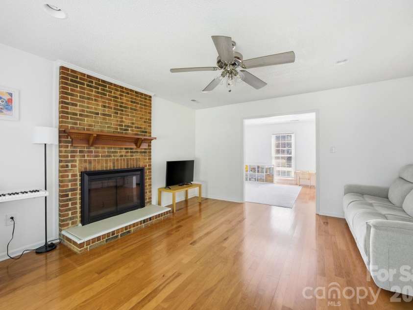 8729 Totteridge Drive, Charlotte, NC 28277.  MLS# CAR4380415, YatesRealty ID 22968. 