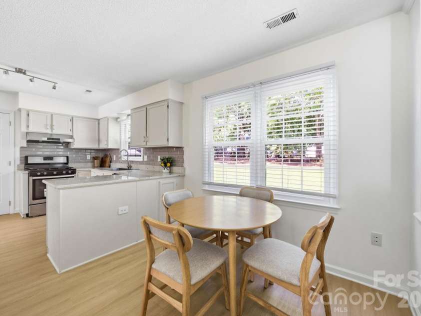 8729 Totteridge Drive, Charlotte, NC 28277.  MLS# CAR4380415, YatesRealty ID 22968. 