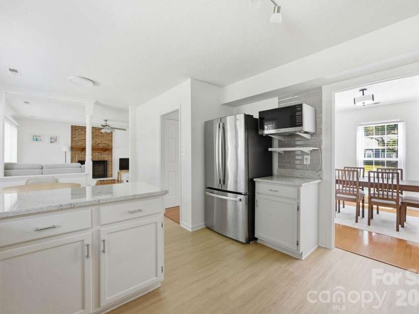 8729 Totteridge Drive, Charlotte, NC 28277.  MLS# CAR4380415, YatesRealty ID 22968. 