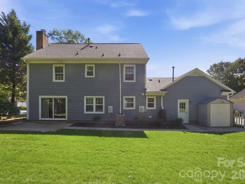 8729 Totteridge Drive, Charlotte, NC 28277.  MLS# CAR4380415, YatesRealty ID 22968. 