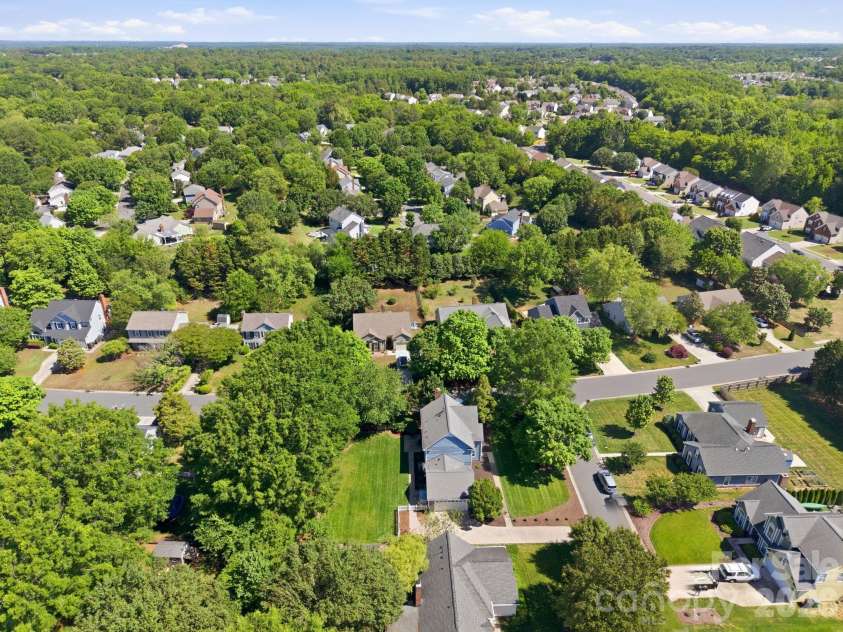 8729 Totteridge Drive, Charlotte, NC 28277.  MLS# CAR4380415, YatesRealty ID 22968. 