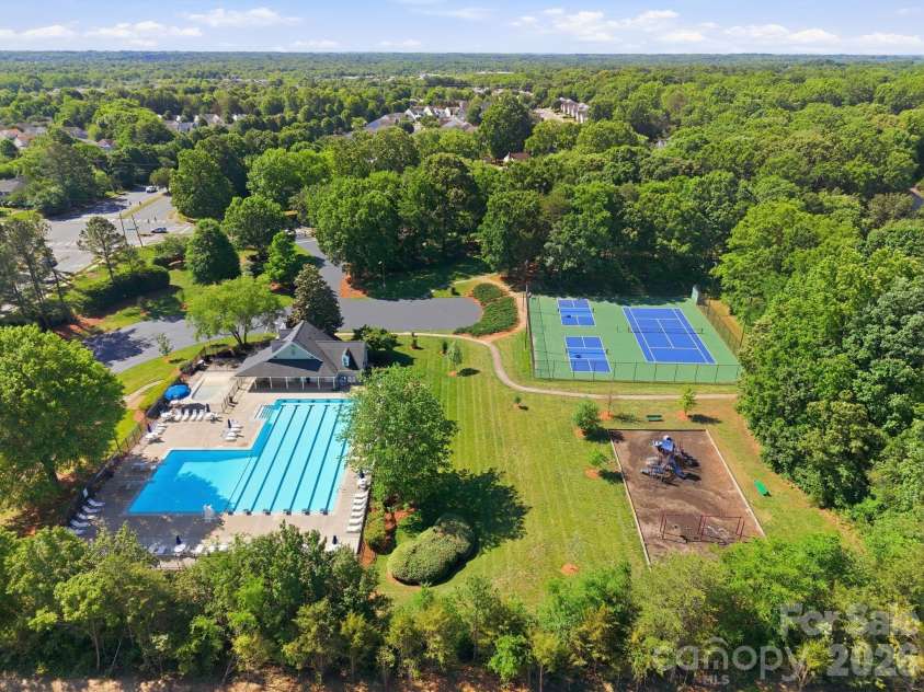 8729 Totteridge Drive, Charlotte, NC 28277.  MLS# CAR4380415, YatesRealty ID 22968. 
