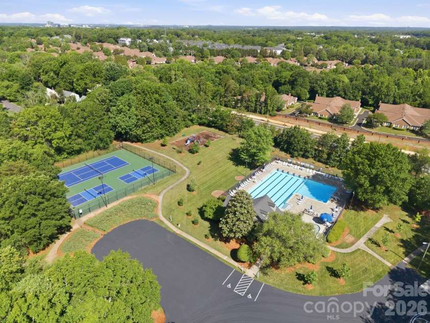 8729 Totteridge Drive, Charlotte, NC 28277.  MLS# CAR4380415, YatesRealty ID 22968. 