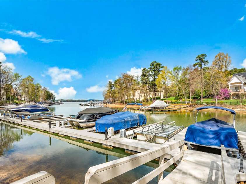 141 Stonewall Beach Lane, Mooresville, NC 28117.  MLS# CAR4356784, YatesRealty ID 22969. 
