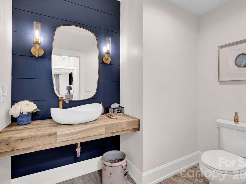 141 Stonewall Beach Lane, Mooresville, NC 28117.  MLS# CAR4356784, YatesRealty ID 22969. Half Bath