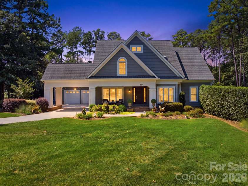 141 Stonewall Beach Lane, Mooresville, NC 28117.  MLS# CAR4419196, YatesRealty ID 22969. 