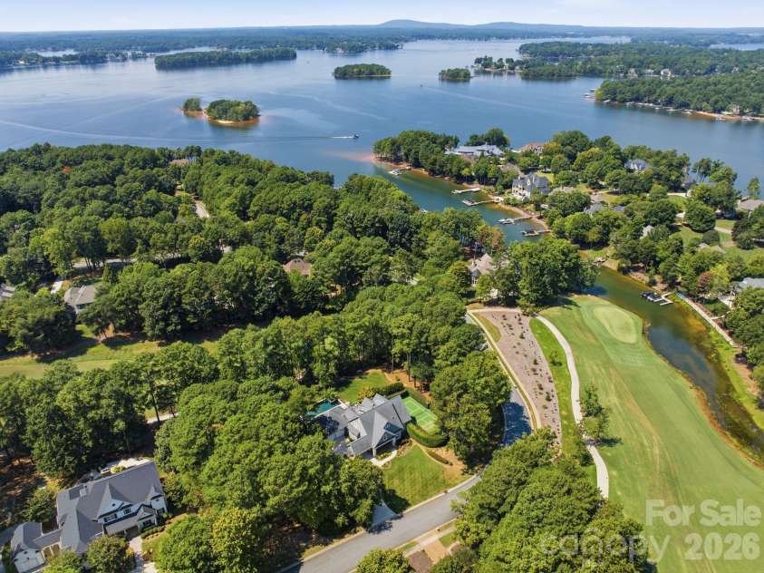 141 Stonewall Beach Lane, Mooresville, NC 28117.  MLS# CAR4419196, YatesRealty ID 22969. 
