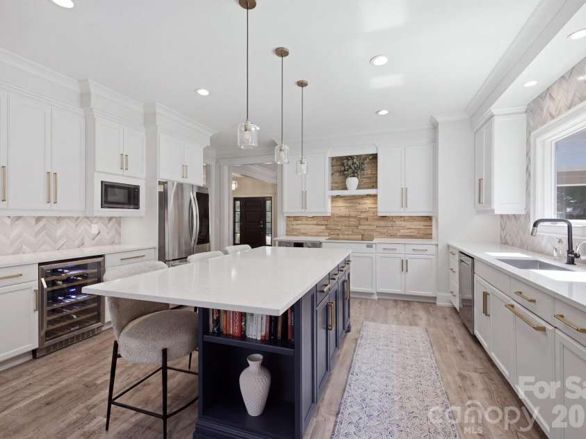141 Stonewall Beach Lane, Mooresville, NC 28117.  MLS# CAR4419196, YatesRealty ID 22969. 