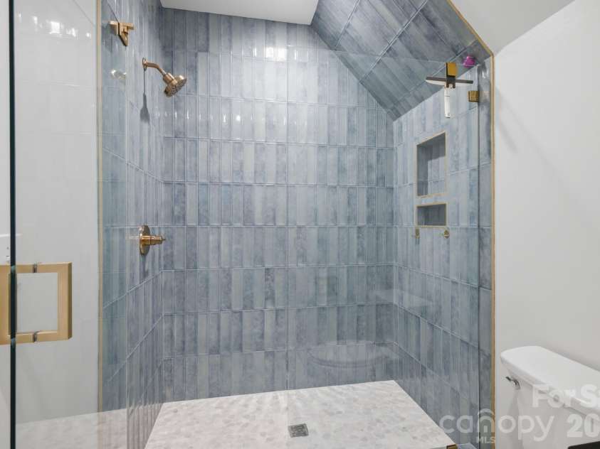 141 Stonewall Beach Lane, Mooresville, NC 28117.  MLS# CAR4419196, YatesRealty ID 22969. 