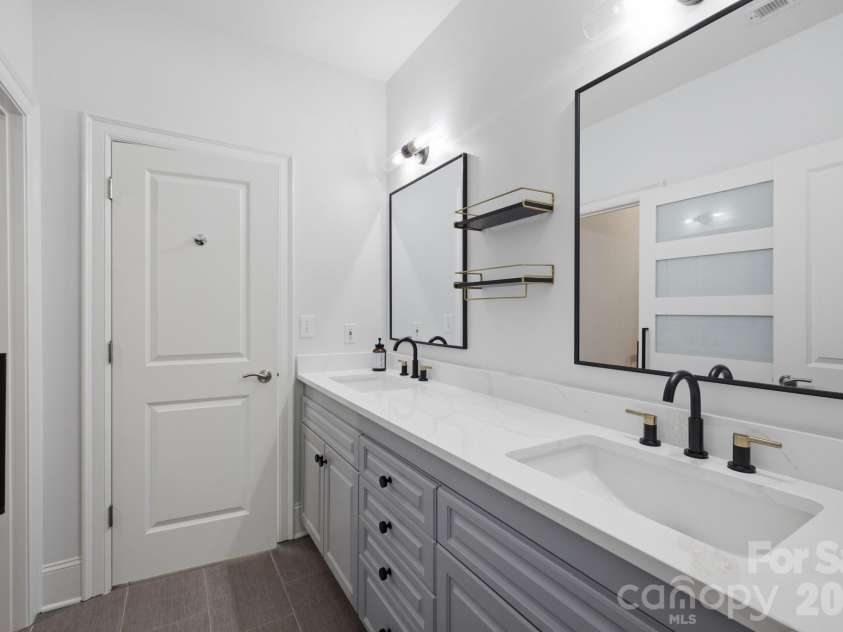 141 Stonewall Beach Lane, Mooresville, NC 28117.  MLS# CAR4419196, YatesRealty ID 22969. 