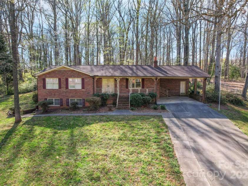 107 17th Street, Salisbury, NC 28144.  MLS# CAR4333959, YatesRealty ID 2297. Welcome Home!