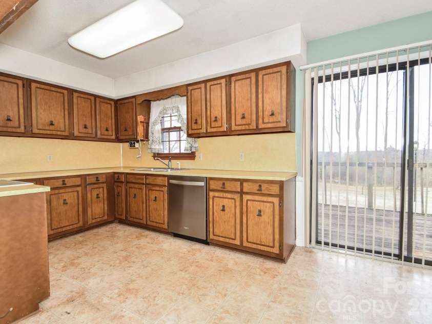 2209 Waverly Drive, Monroe, NC 28112.  MLS# CAR4336873, YatesRealty ID 2297. 