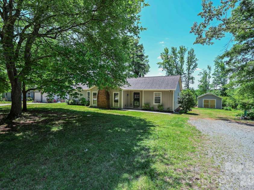 2209 Waverly Drive, Monroe, NC 28112.  MLS# CAR4336873, YatesRealty ID 2297. 