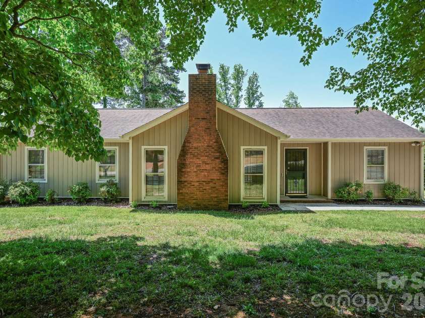 2209 Waverly Drive, Monroe, NC 28112.  MLS# CAR4336873, YatesRealty ID 2297. 