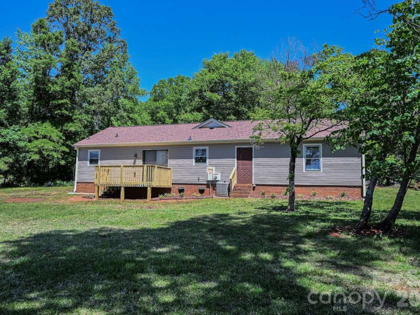 2209 Waverly Drive, Monroe, NC 28112.  MLS# CAR4336873, YatesRealty ID 2297. 