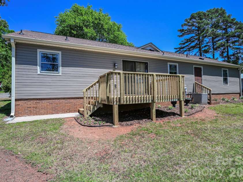 2209 Waverly Drive, Monroe, NC 28112.  MLS# CAR4336873, YatesRealty ID 2297. 