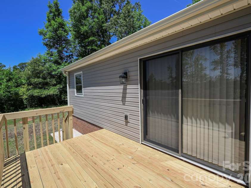 2209 Waverly Drive, Monroe, NC 28112.  MLS# CAR4336873, YatesRealty ID 2297. 