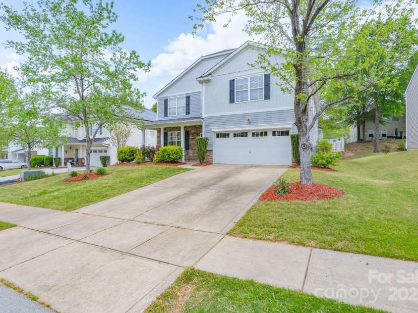 1144 Spicewood Pines Road, Fort Mill, SC 29708.  MLS# CAR4246167, YatesRealty ID 22970. 1144 Spicewood Pines Road