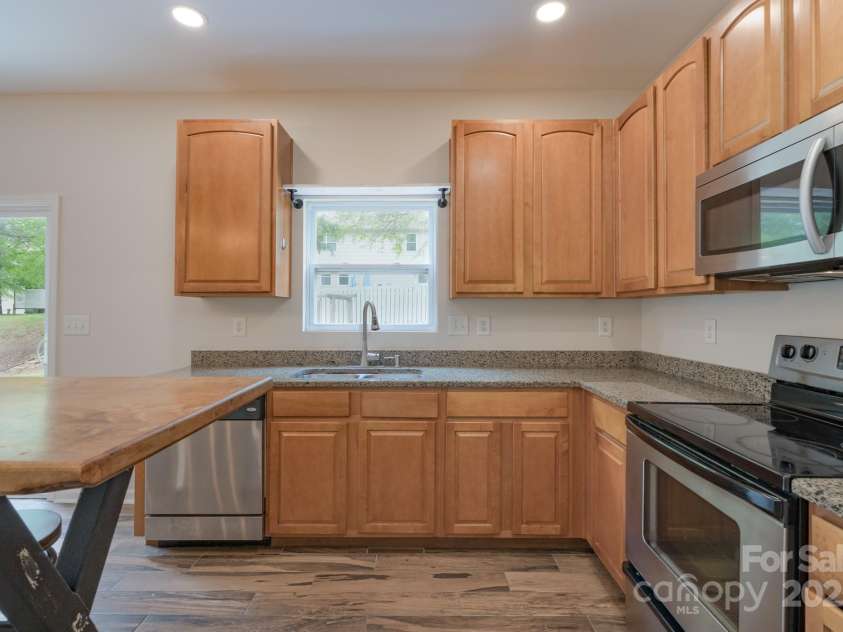 1144 Spicewood Pines Road, Fort Mill, SC 29708.  MLS# CAR4246167, YatesRealty ID 22970. 