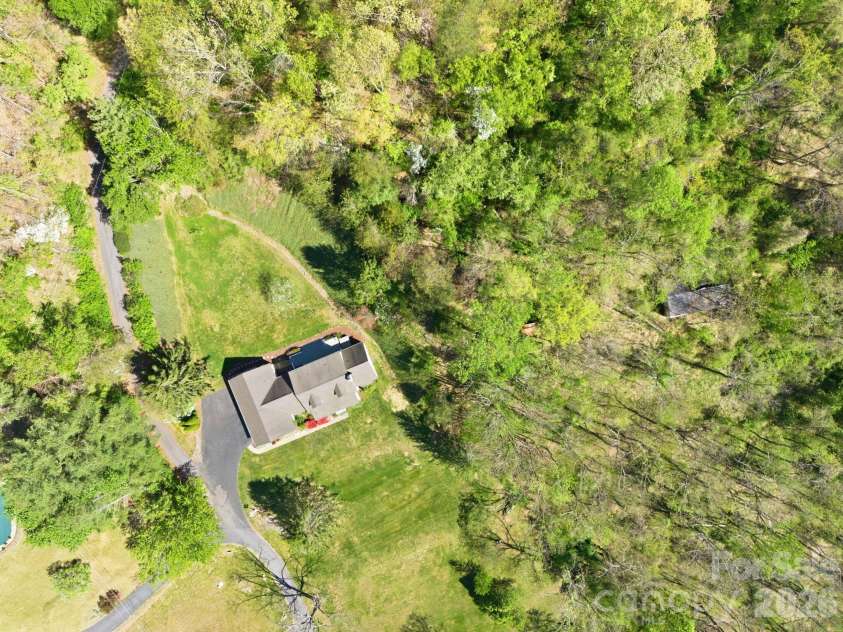 29 Small Mountain Drive, Asheville, NC 28805.  MLS# CAR4371333, YatesRealty ID 22970. 