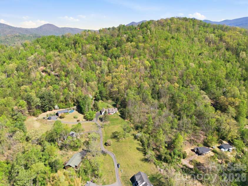 29 Small Mountain Drive, Asheville, NC 28805.  MLS# CAR4371333, YatesRealty ID 22970. 
