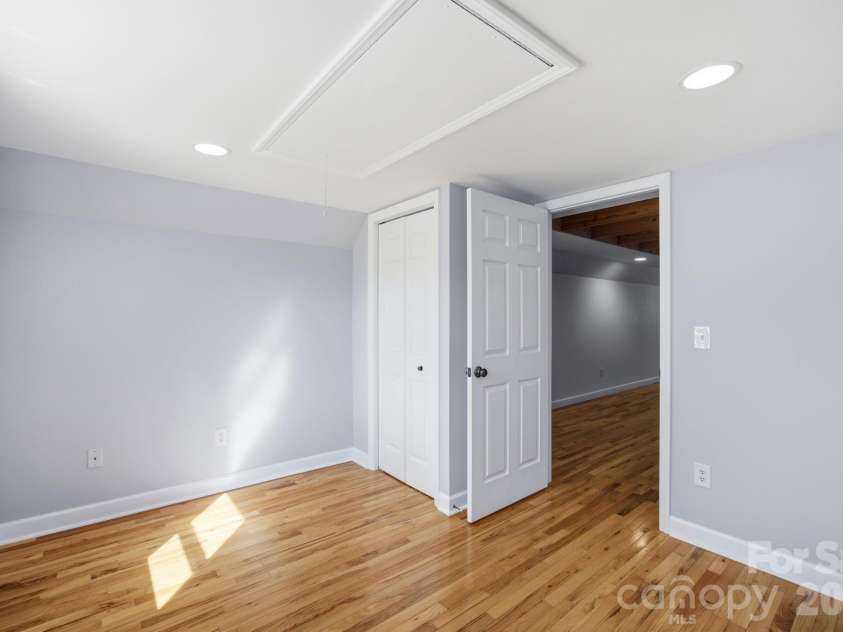 29 Small Mountain Drive, Asheville, NC 28805.  MLS# CAR4371333, YatesRealty ID 22970. 