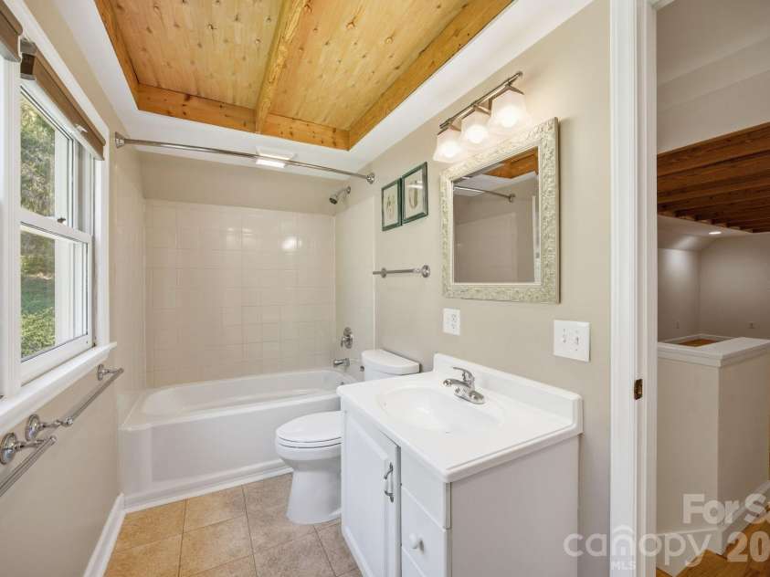 29 Small Mountain Drive, Asheville, NC 28805.  MLS# CAR4371333, YatesRealty ID 22970. 