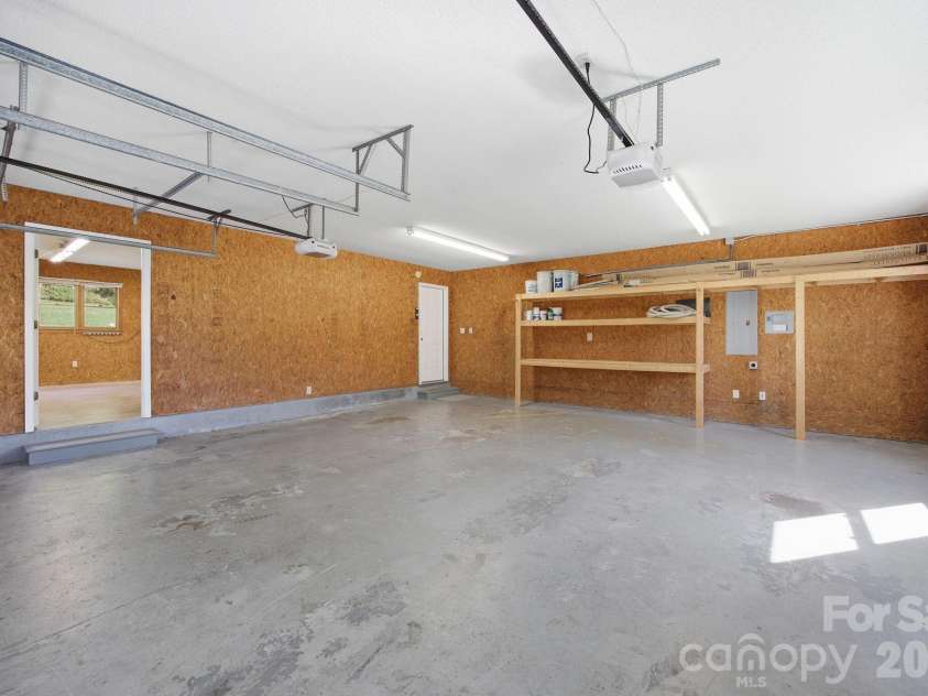29 Small Mountain Drive, Asheville, NC 28805.  MLS# CAR4371333, YatesRealty ID 22970. 