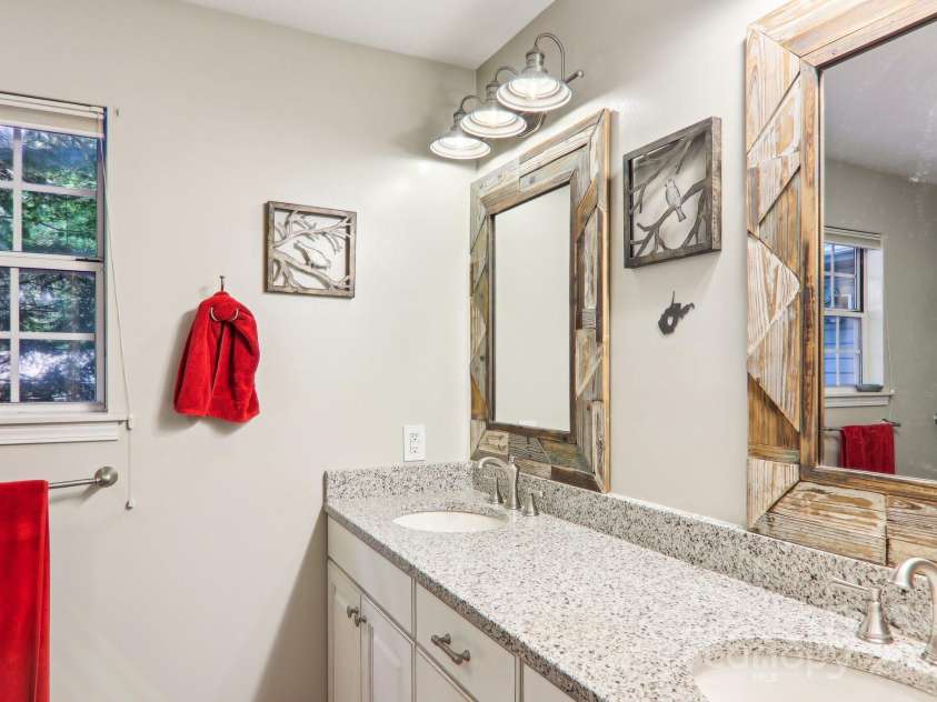 123 Brandymill Loop, Etowah, NC 28729.  MLS# CAR4264778, YatesRealty ID 22971. 