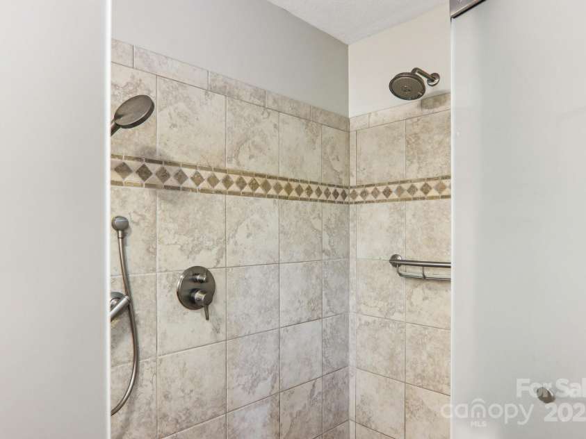 123 Brandymill Loop, Etowah, NC 28729.  MLS# CAR4264778, YatesRealty ID 22971. 