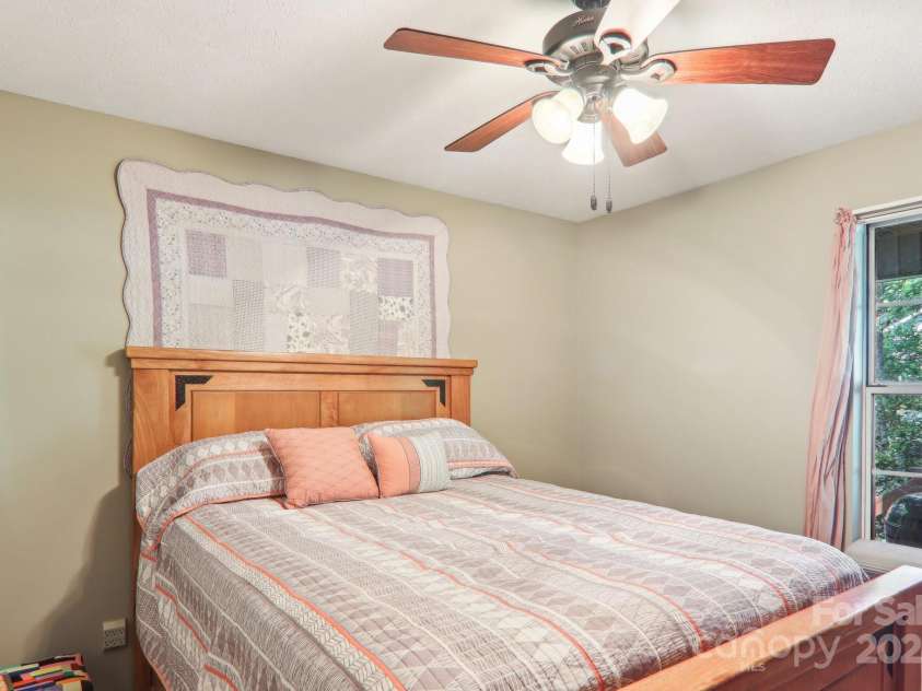 123 Brandymill Loop, Etowah, NC 28729.  MLS# CAR4264778, YatesRealty ID 22971. 