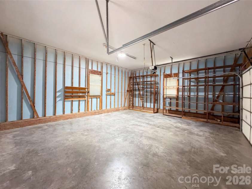 8400 Chestnut Oak Court, Harrisburg, NC 28075.  MLS# CAR4381880, YatesRealty ID 22971. 