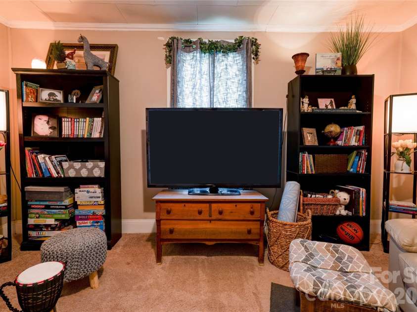 223 Waco Road, Kings Mountain, NC 28086.  MLS# CAR4376565, YatesRealty ID 22972. 