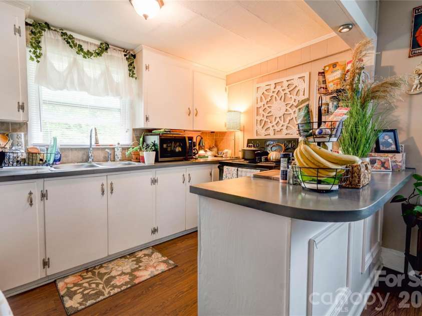 223 Waco Road, Kings Mountain, NC 28086.  MLS# CAR4376565, YatesRealty ID 22972. 