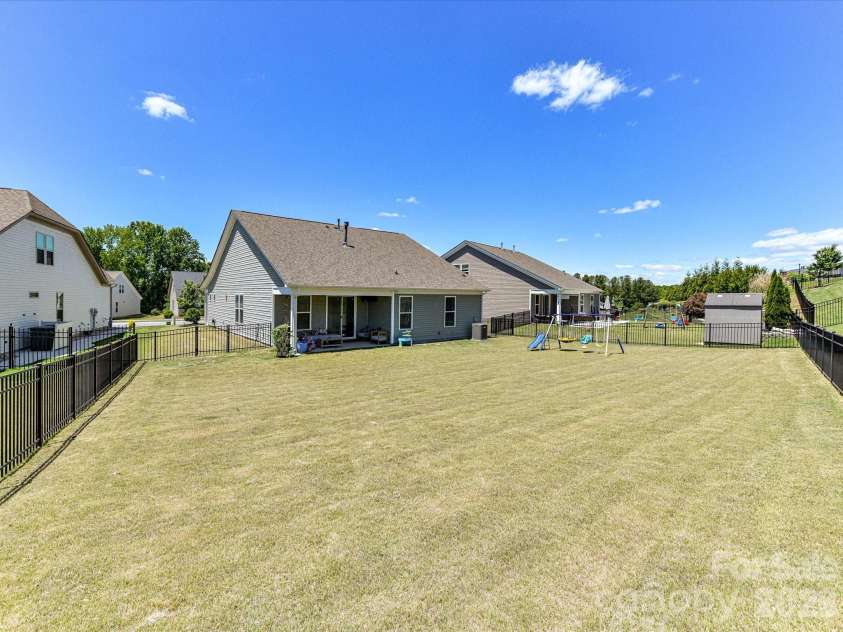 4322 Hunton Spring Lane, Concord, NC 28027.  MLS# CAR4377152, YatesRealty ID 22973. 