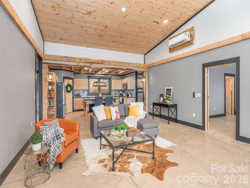 55 Dean Riddle Drive, Waynesville, NC 28785.  MLS# CAR4327719, YatesRealty ID 22975. 