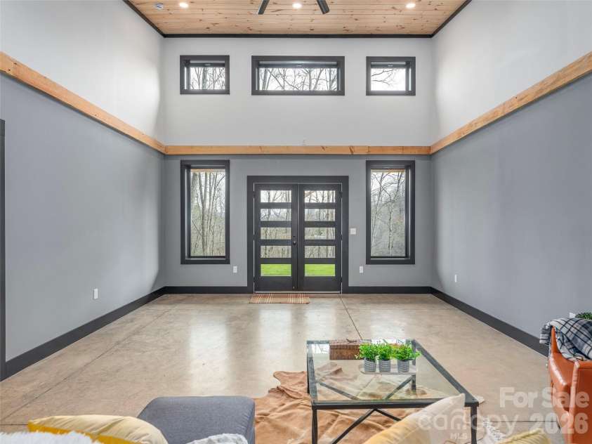 55 Dean Riddle Drive, Waynesville, NC 28785.  MLS# CAR4327719, YatesRealty ID 22975. 