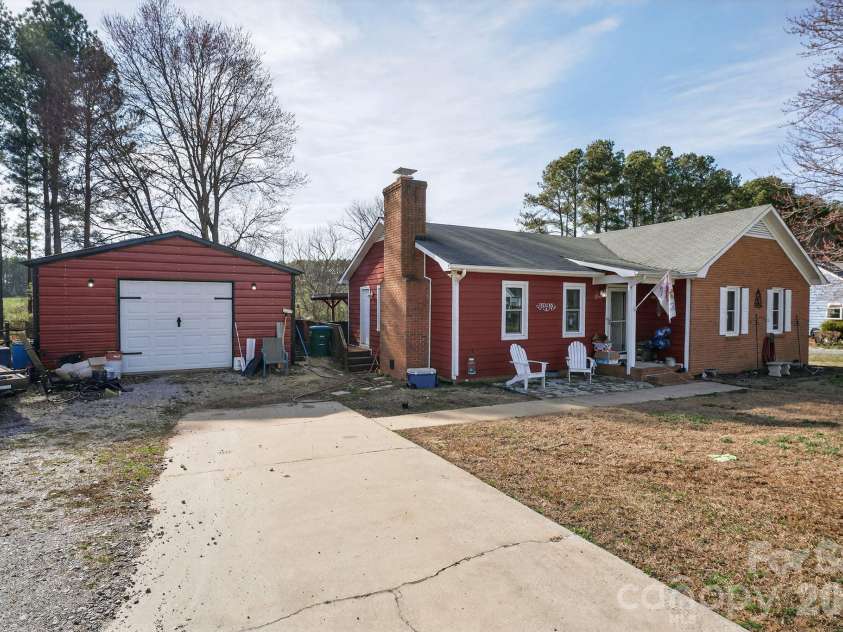 3205 Basilwood Circle, Monroe, NC 28110.  MLS# CAR4378087, YatesRealty ID 22976. 