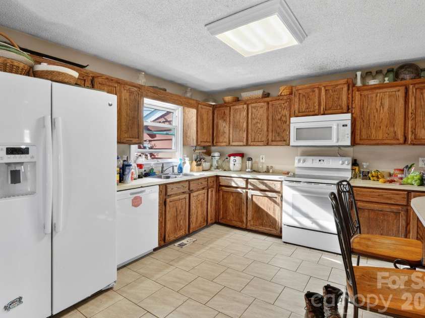 3205 Basilwood Circle, Monroe, NC 28110.  MLS# CAR4378087, YatesRealty ID 22976. 