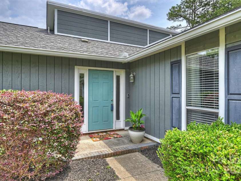 11619 Rimrock Canyon Drive, Charlotte, NC 28226.  MLS# CAR4259033, YatesRealty ID 22977. 