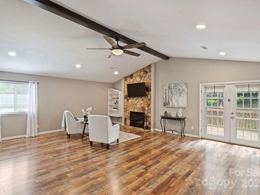 11619 Rimrock Canyon Drive, Charlotte, NC 28226.  MLS# CAR4259033, YatesRealty ID 22977. 