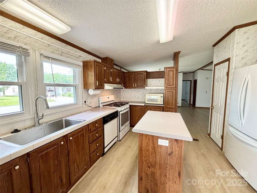 243 Riverwind Drive, Hendersonville, NC 28739.  MLS# CAR4275092, YatesRealty ID 22978. 