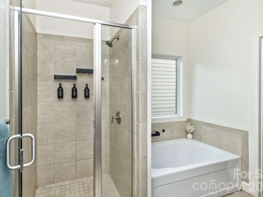 84 Rose Creek Road, Leicester, NC 28748.  MLS# CAR4377582, YatesRealty ID 22978. Master Bath