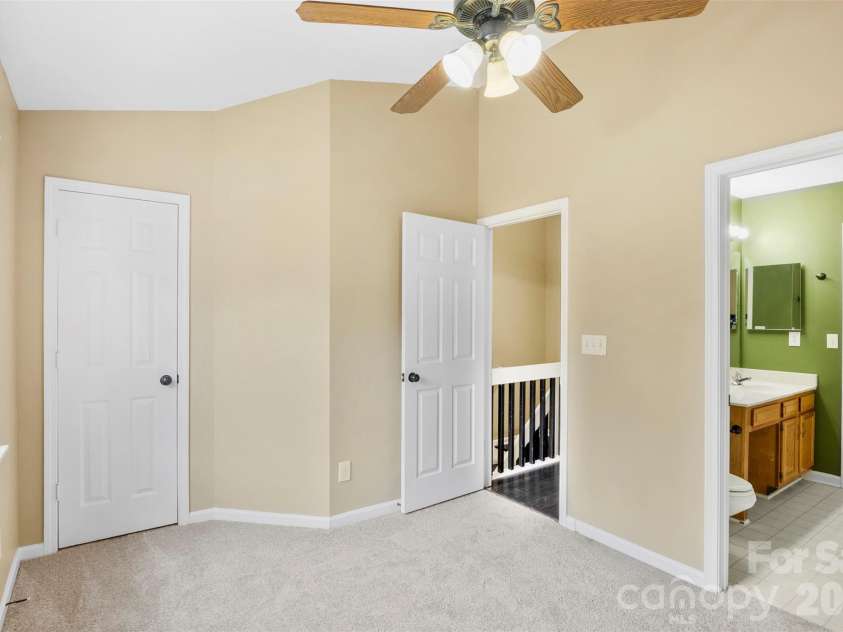 3105 Summercroft Lane, Charlotte, NC 28269.  MLS# CAR4350537, YatesRealty ID 22979. Secondary Bedroom
