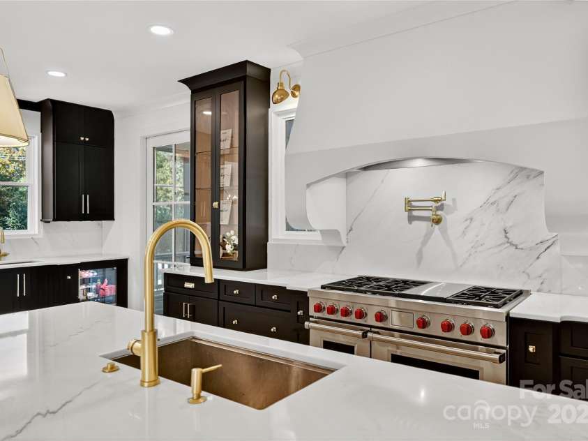 10840 Bay Hill Club Drive, Charlotte, NC 28277.  MLS# CAR4315497, YatesRealty ID 2298. 